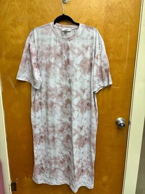 Missguided Pink & White Tie-Dye Tee Dress